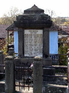 Click to enlarge image emlekmucsehetfalva.JPG